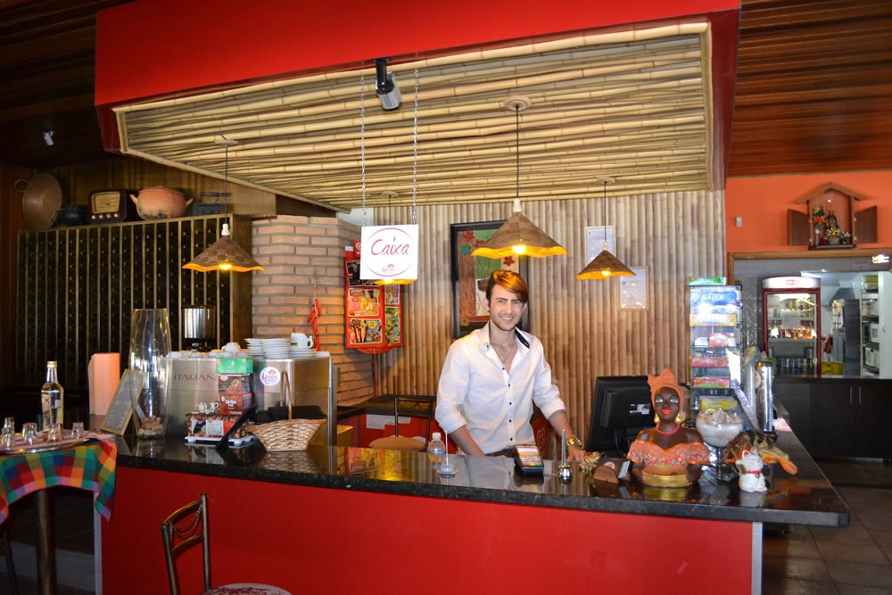 Marina Sabores — Cantinho à beira do rio