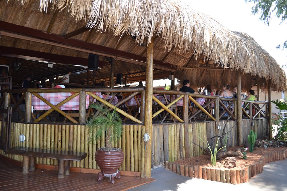 Marina Sabores — Entardecer na beira do rio